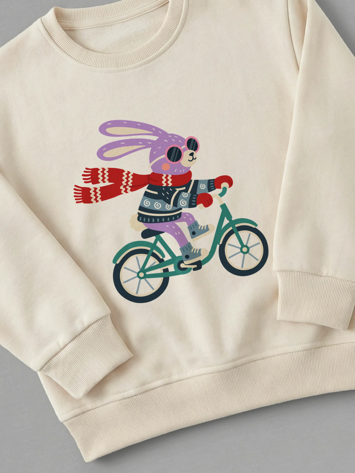 Rider Rabbit - Sweatshirt Cream close-up by Tout Est Fichu