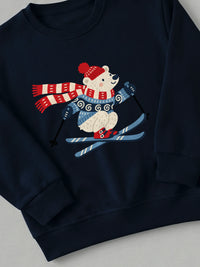 Ski Bear - Sweatshirt Navy close-up by Tout Est Fichu
